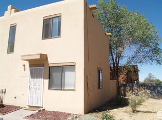 2740 Calle De Oriente, Santa Fe, NM 87507