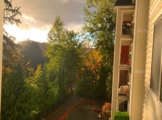 10709 Valley View Rd UNIT A203, Bothell, WA 98011