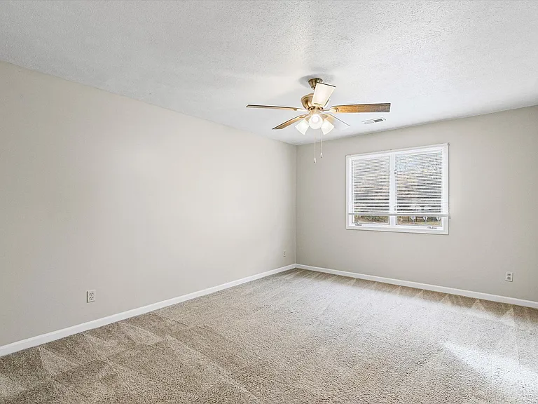 123 S Regency Dr — Photo 5