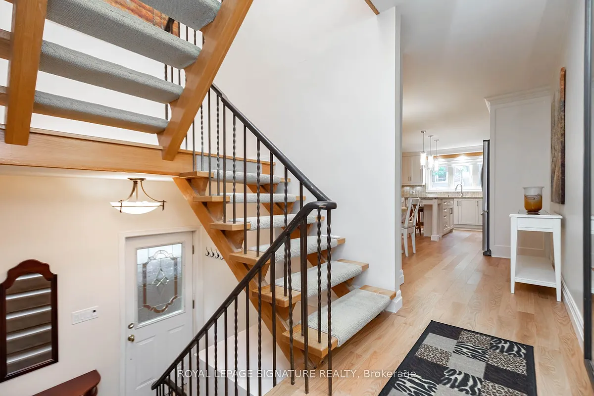 Building Photo - 641 Balliol St