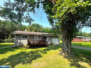 423 1st St SW, Cook, MN 55723