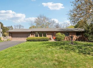 6172 S 36th St, Greenfield, WI 53221