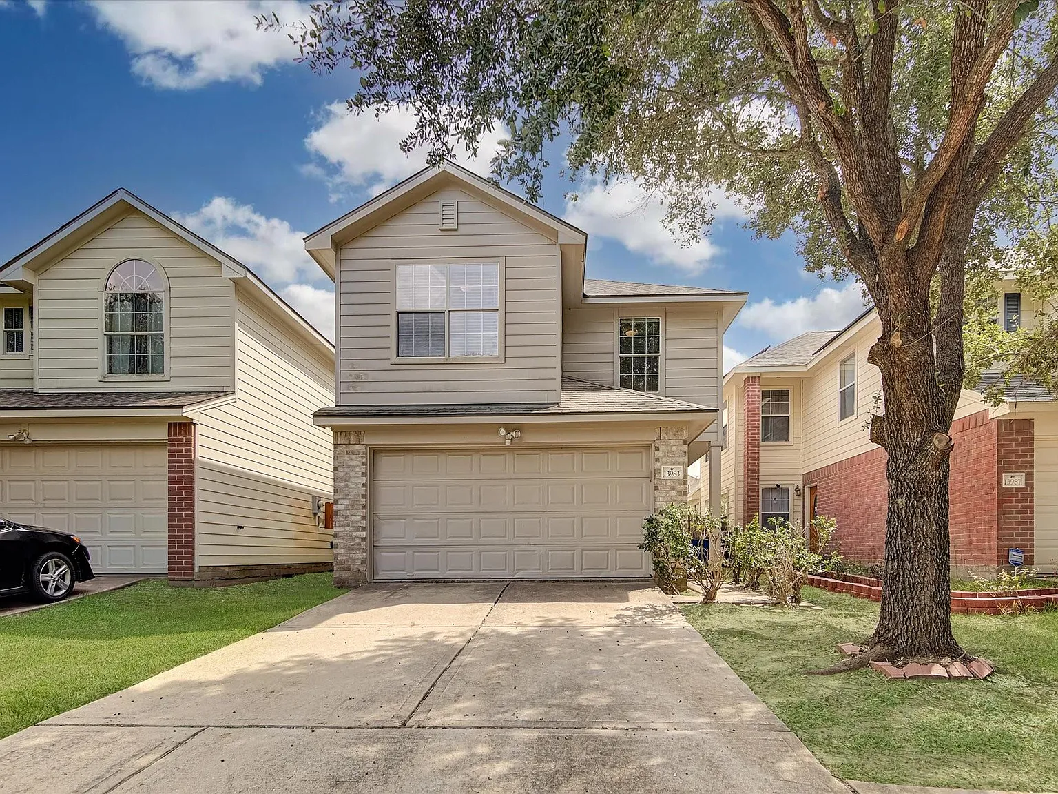 3 bed, 2.5 bath, 1684 sqft, $1,900 — Photo 1