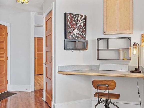 4th image of 1 High St APT B