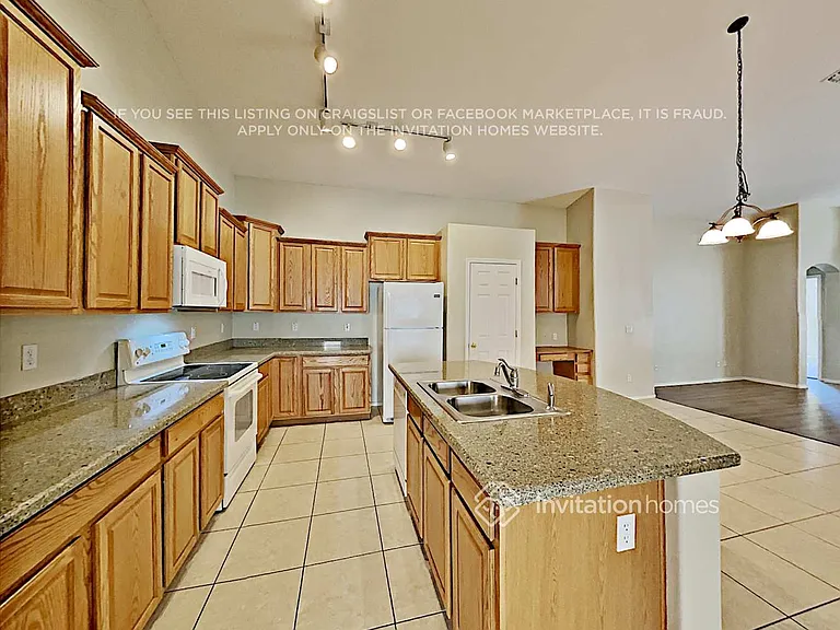 11577 W Yuma St — Photo 15