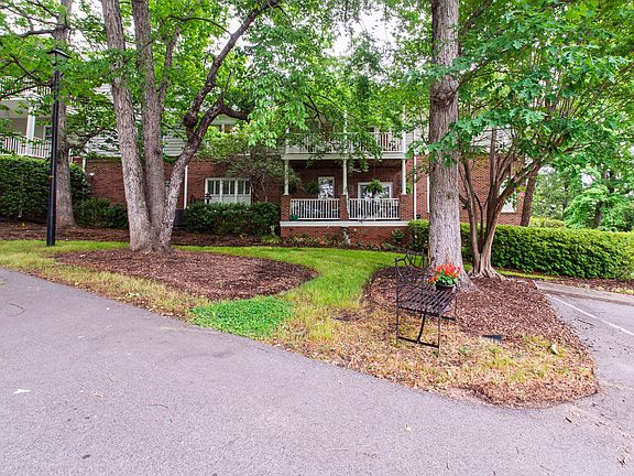 3rd image of 100 Edenburgh Rd Unit 201