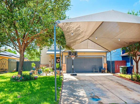 207 Red Cloud Dr, Laredo, TX 78045