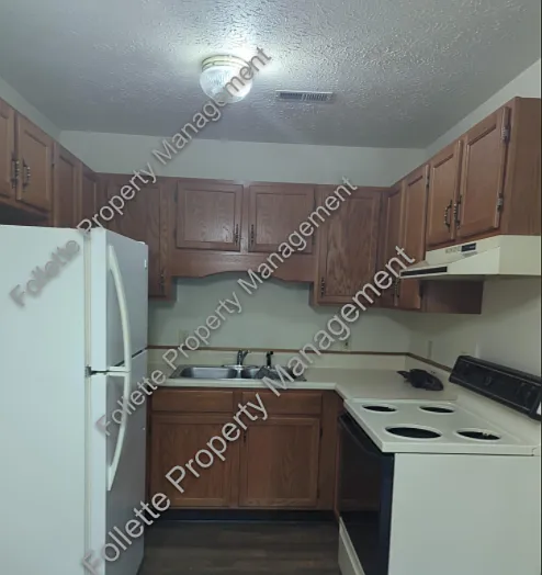 111 W Chestnut St #202 — Photo 1