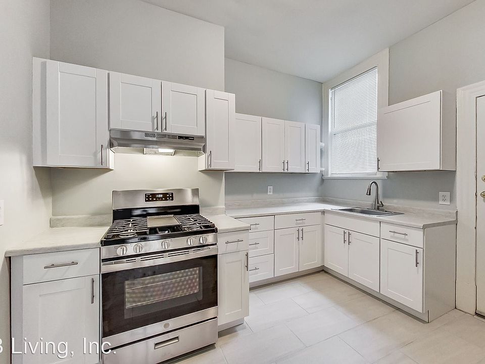 1st image of 526 Ashbury St #4