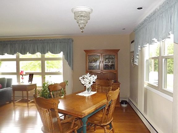 5th image of 515 Bouquin Cir