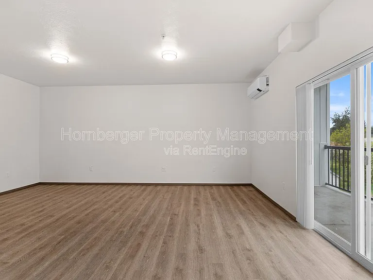 4th Ave Apartments — Photo 4