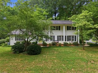 4301 Oakcliffe Rd, Greensboro, NC 27406