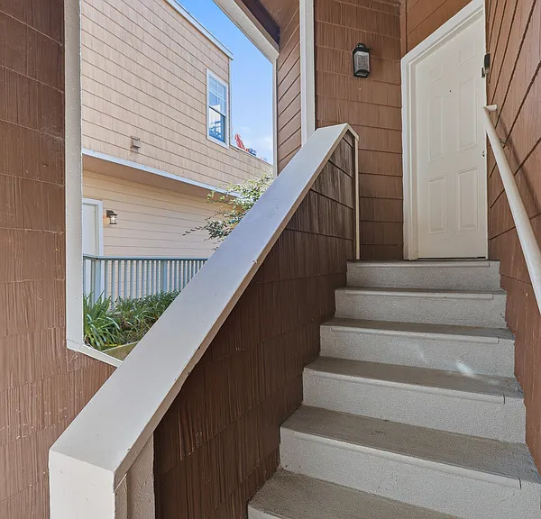 437 Norfolk Dr — Photo 37