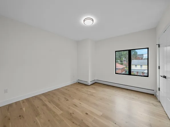 1157 Inwood Terrace image 10 of 21