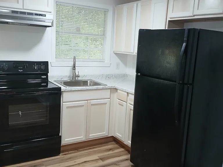 1525 Blountstown St #3 — Photo 2