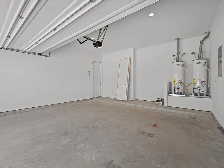 22119 Shrimp Plant Ln — Photo 45