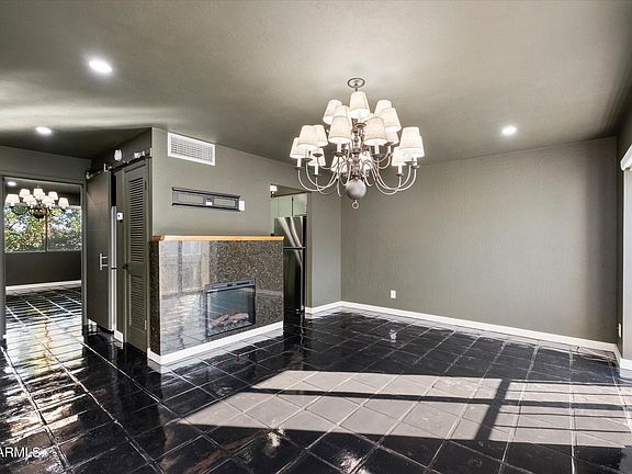3rd image of 1018 E Osborn Rd E #E