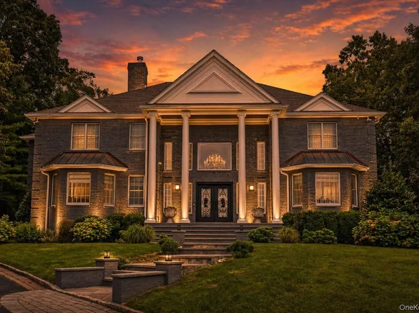 20 Stonewall Circle, West Harrison, NY 10604