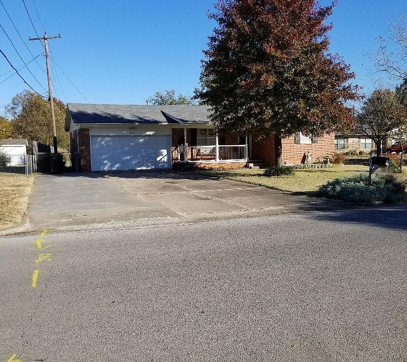 1st image of 404 N Wortman Ave