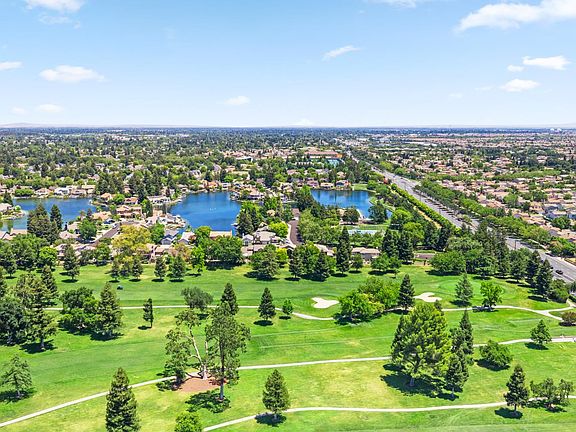 3rd image of 9033 Laguna Lake Way