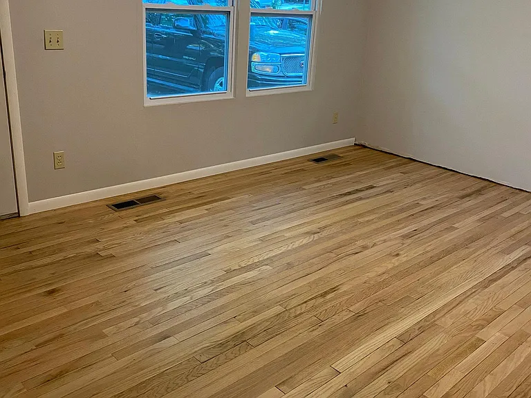 1923 Miller Dr — Photo 2