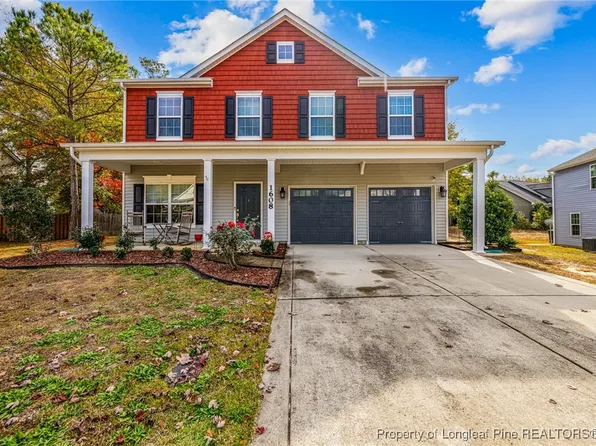 1608 Laguardia Dr, Hope Mills, NC 28348