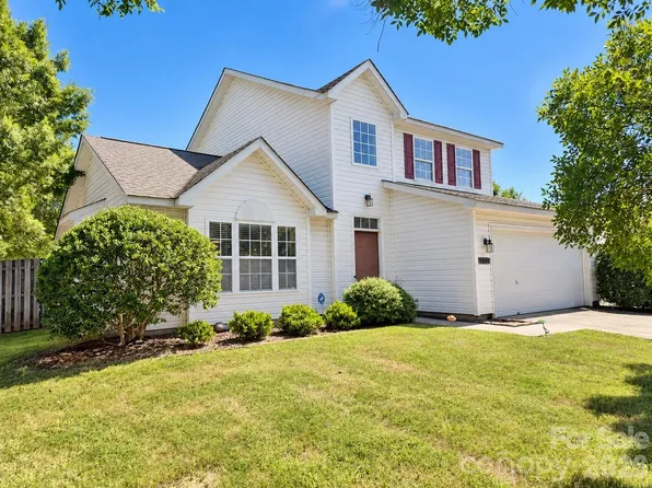 15751 Southern Garden Ln, Charlotte, NC 28278