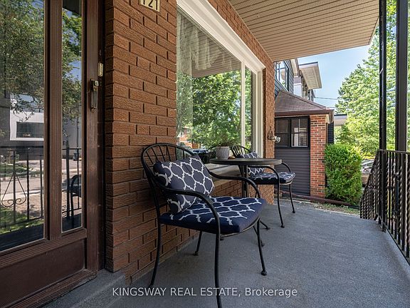 2nd image of 121 Lake Cres