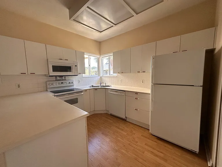 35 Magnolia Dr S — Photo 16