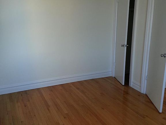 4th image of 4309 40th St APT 5A