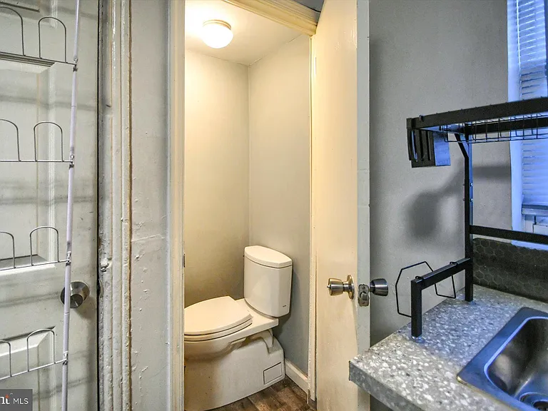 832 N Hutton St — Photo 7