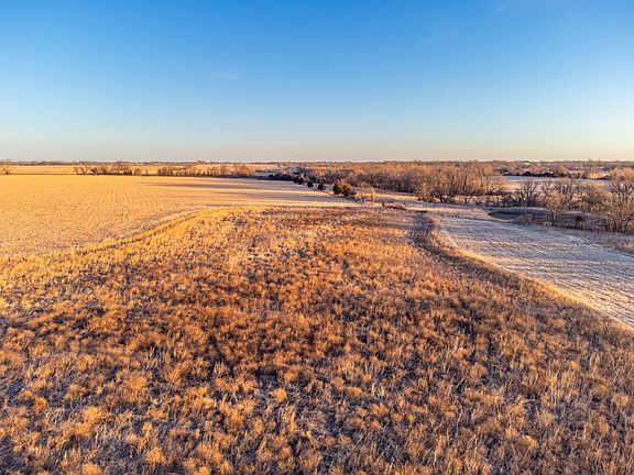 4th image of 3000th St