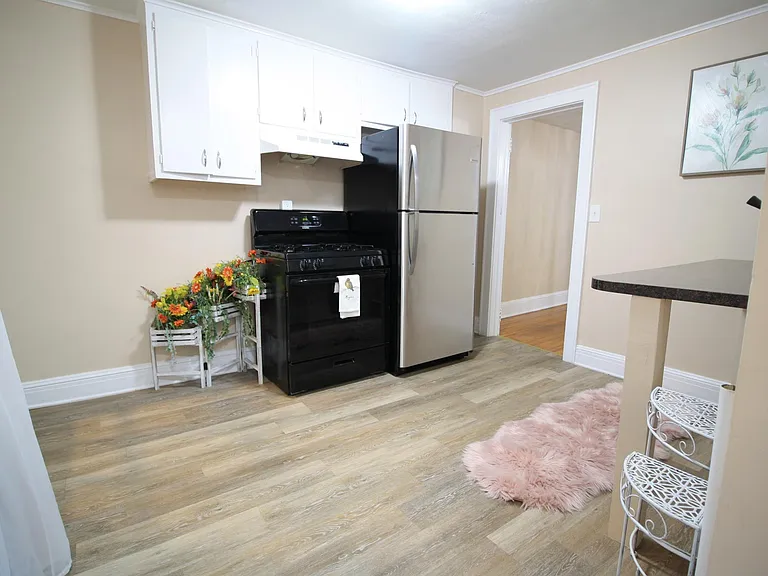 36 Liberty St #2W — Photo 7