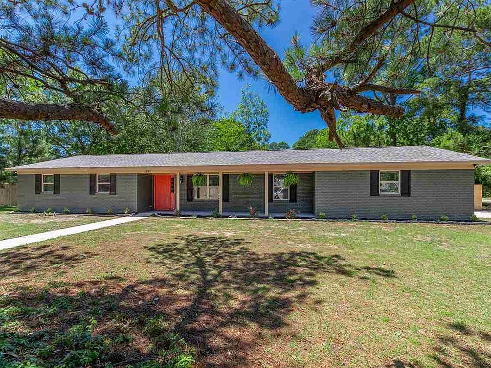 1st image of 5855 Goodrich Dr