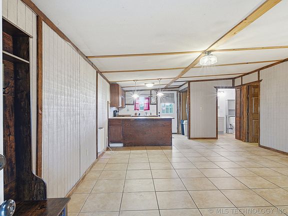 5th image of 16149 Mason Rd