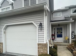 15 Leeward Ln, Canandaigua, NY 14424