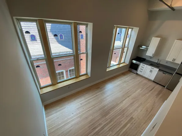 5 Washington St #304, Biddeford, ME 04005