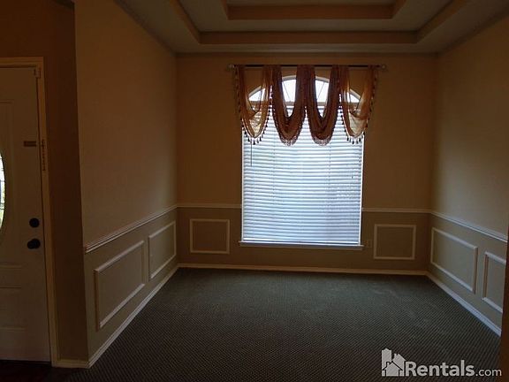 3rd image of 100 Hardin Dr