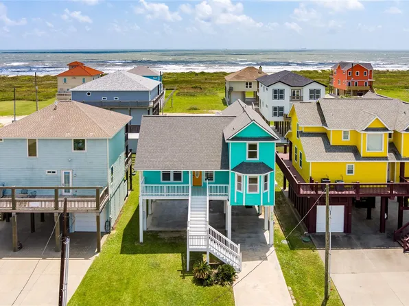 108 Ocean View Dr, Crystal Beach, TX 77650