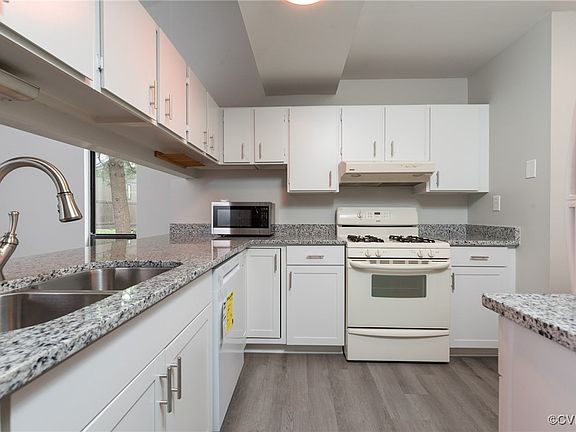 3rd image of 11914 W Briar Patch Dr