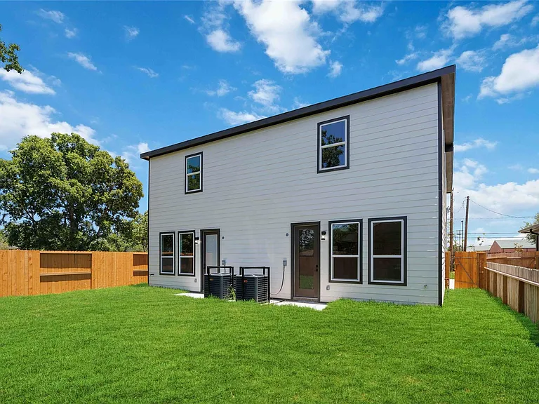 5319 Bacher St #A — Photo 16