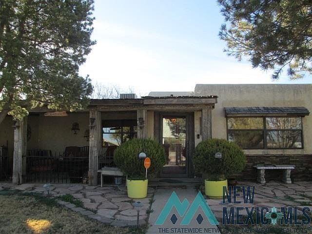 1st image of 902 10th Street Ct