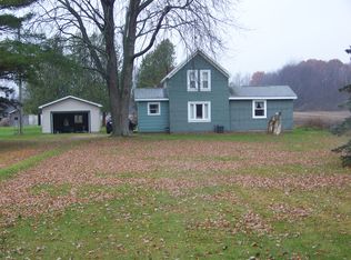 2350 Vickory Rd, Caro, MI 48723