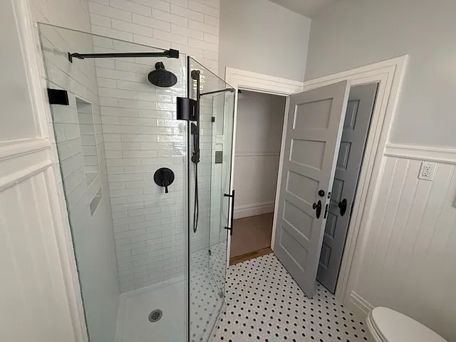 Shower enclosure