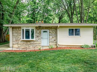 4822 Filer St, Waterford, MI 48328
