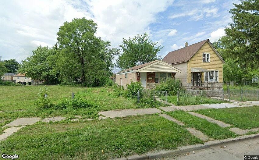 1st image of 332 W 109th St