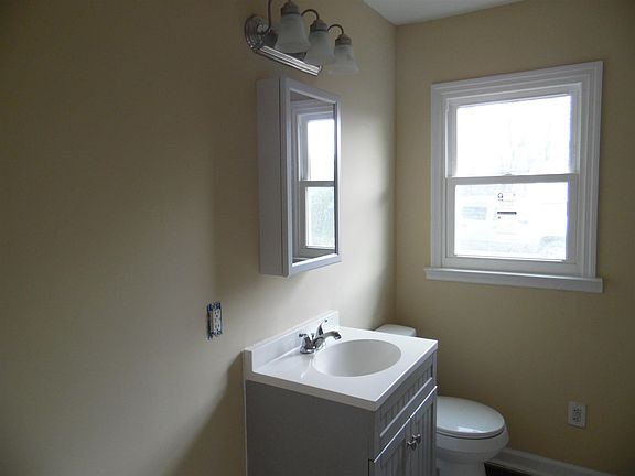 5th image of 622 Jean Ave