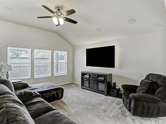 4th image of 5007 Blue Spruce Hill St