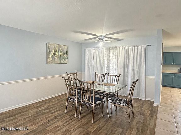 4th image of 1074 Windrose Dr