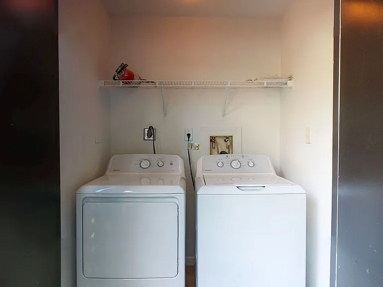 Janie B Apartments — Photo 35
